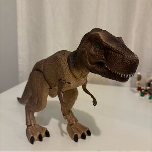 Discovery Kids 2016 T-Rex Dinosaur Walking & Sound Roar Action Figure Works 9x19